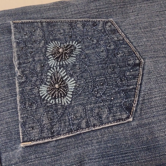 COSMO POLITAN JEANS SLIGHTLY  USED BEJEWELED SIZE 6 COLOR BLUE - Picture 12 of 14